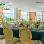 Allegra Balneo & غولدن ساندز