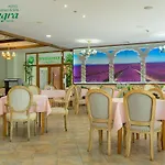 Allegra Balneo & غولدن ساندز